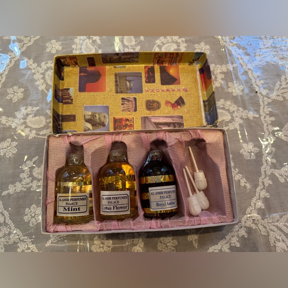 Very High quality Essential Oils of Mint, Lotus Flower, Royal Ambar from Egypt